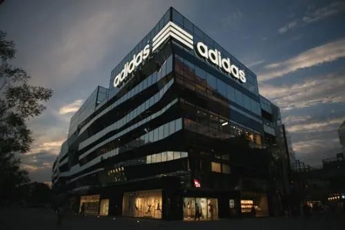 斯凯奇独立调查:中国供应商没强制劳工,斯凯奇这部操作能为你带来好感吗?