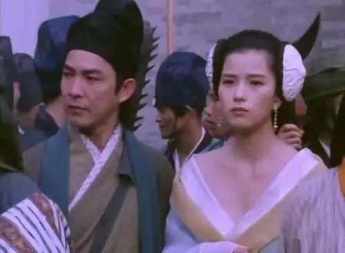 元彪主演的《新碧血剑》的片尾曲是什么?
