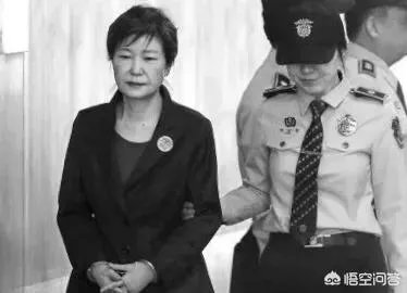朴槿惠被加判八年刑法,大家怎么看?