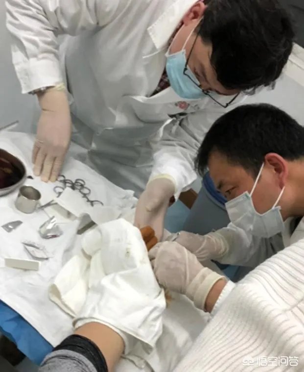 韩德君手掌骨折,出战成疑,辽宁队能不能拿下北京队?