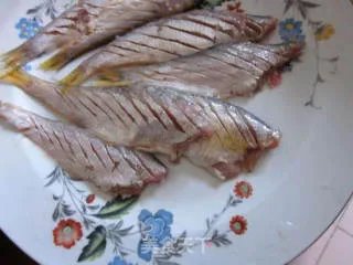 香酥糖醋马口鱼