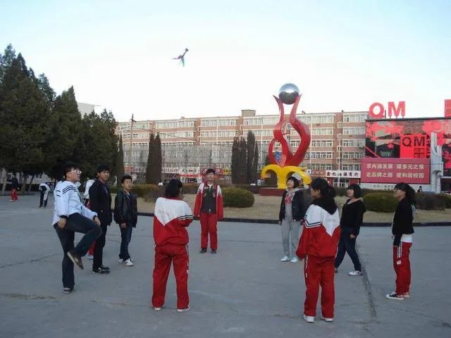 张家口二中学校环境怎么样?