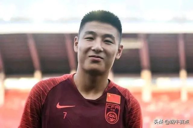 武磊视频报平安,球迷可以放心了,武磊都说了些什么呢?你怎么看?