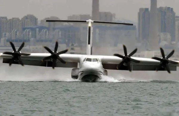 中国航空工业的里程碑,鲲龙海上首飞成功代表着什么?