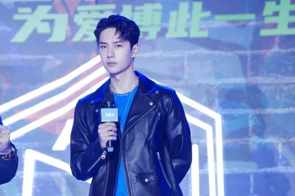 王一博说太累的时候会心疼自己,他是怎么心疼自己的呢?