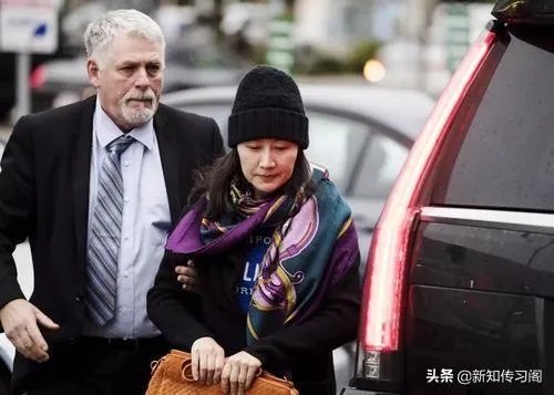孟晚舟出庭时身边有不少随行的人是什么身份?又说明了什么问题?