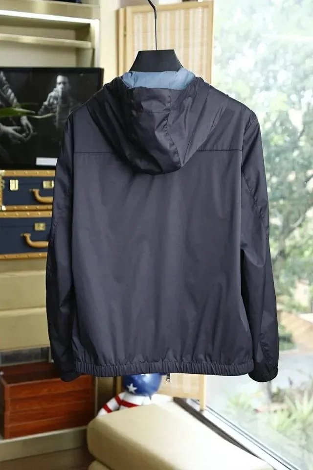 普拉达的服装风格是什么?
