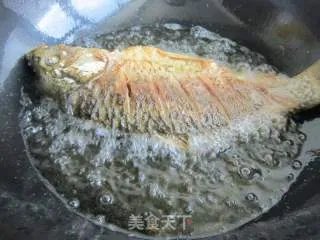 皮馕烧鲤鱼