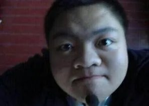 《英雄联盟》的主播小智到底长什么样子?有没有真实的照片?