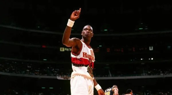 穆大叔摇手指的动作是NBA联盟给他的特权吗?