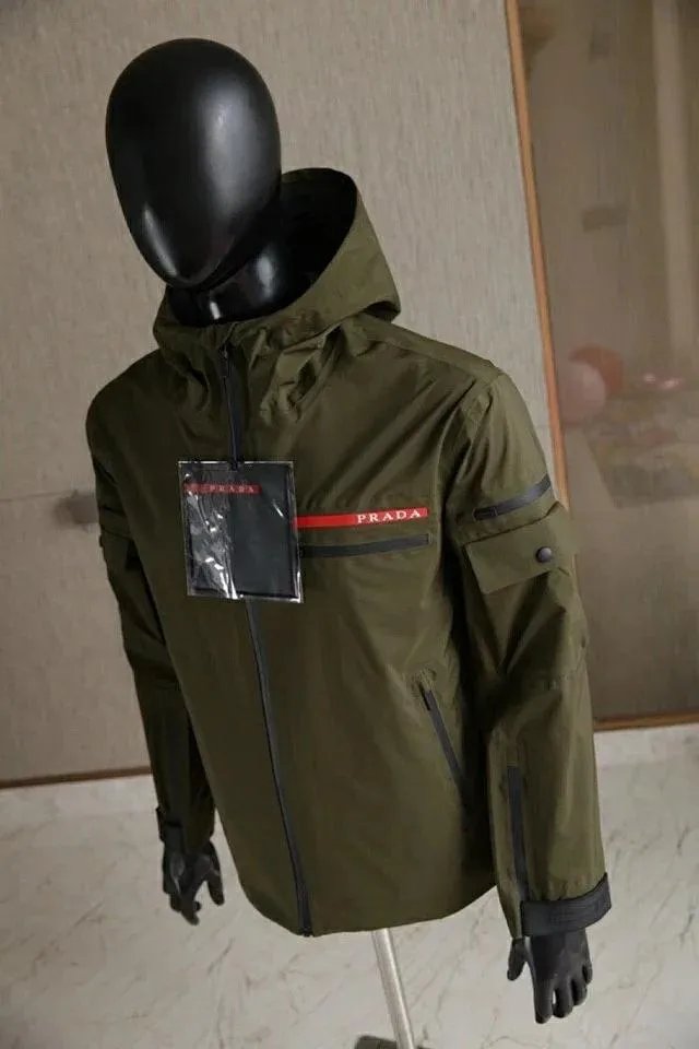 普拉达的服装风格是什么?