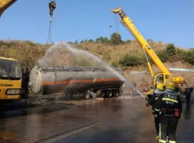 塞拉利昂油罐车爆炸致百余人丧生,事故发生时的具体情况是怎样的?