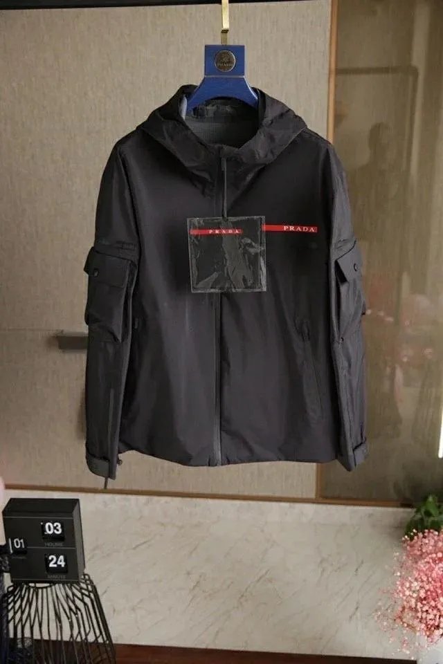 普拉达的服装风格是什么?