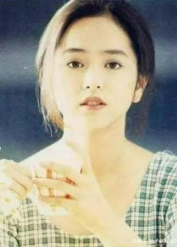 叶蕴仪是如何从一个“糖瓷娃娃”变成“玉奶奶”的?