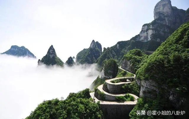 女大学生在张家界翼装飞行失踪,定位和手机都没带,生还的可能性大吗?