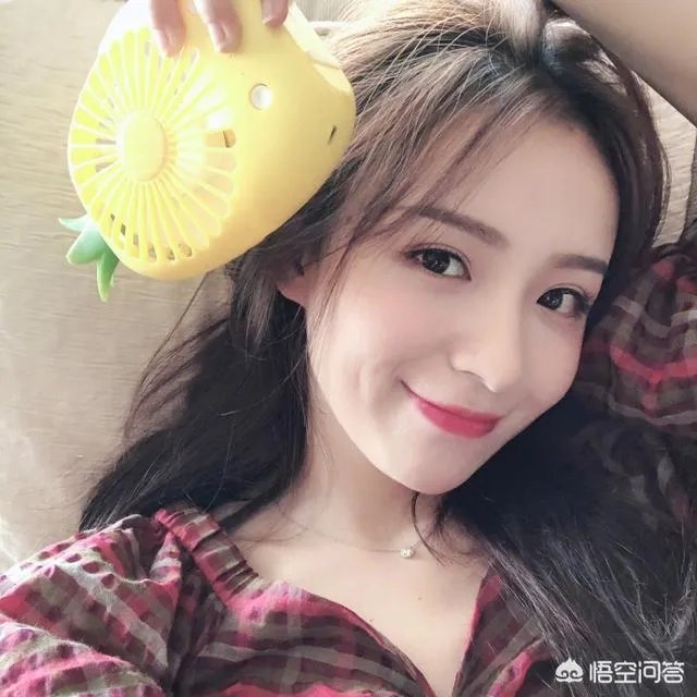 斗鱼二珂又发新专辑了,为什么她之前在熊猫没有火起来?