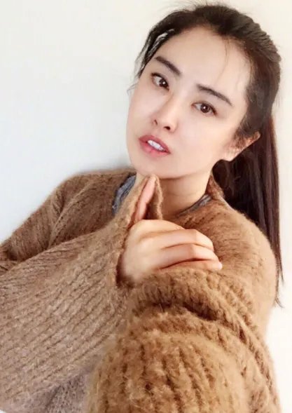 唐宁被曝无戏可拍,王祖贤300亿账单疑似被曝,为何会反差这么大?