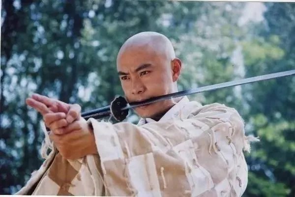 张卫健有很多经典电视剧，有人说他演技非常好，有人说他演什么都是一个样，你怎么看？