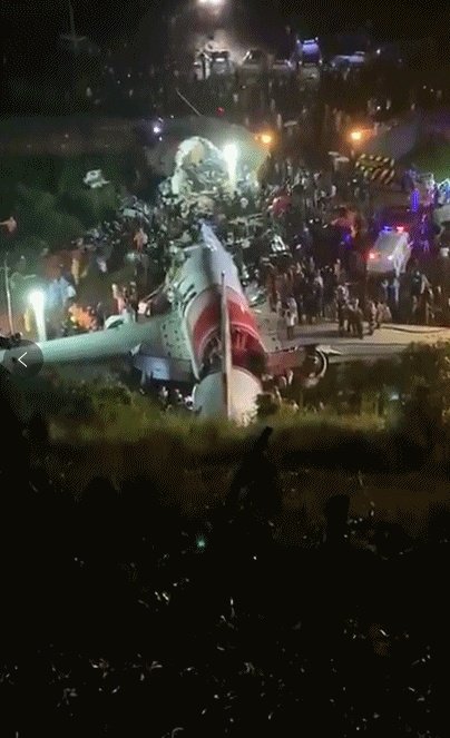 印度客机冲出跑道致多人伤亡,这件事是怎么发生的?