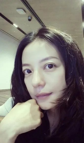 全球女星素颜大PK图赏 只有真女神敢晒素颜照!