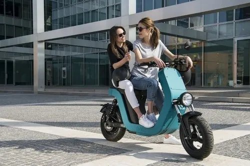 浪漫优雅：感受下来自意大利的ME scooter电动车