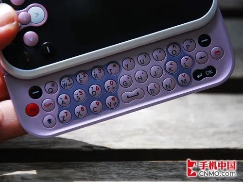 青春专属!超Q侧滑全键盘LG KS360评测