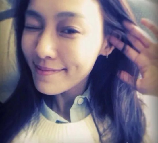 全球女星素颜大PK图赏 只有真女神敢晒素颜照!