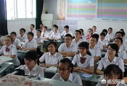 一个班级如果管不住,或者老师不敢管可以乱到什么程度?