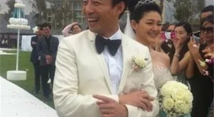 汪小菲扇大s耳光图真相揭秘 汪小菲与辣妹同玩？
