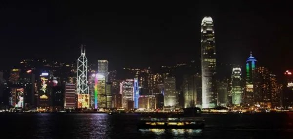 如何看待内地派427名核酸检测队员支援香港这件事？