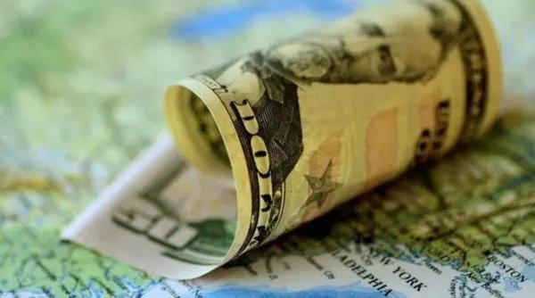 美国三大股指全线下跌,道指创年内新低,发生了什么?