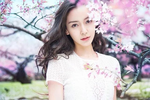 Baby退出跑男迪丽热巴代替,是身体原因?还是为了孩子?