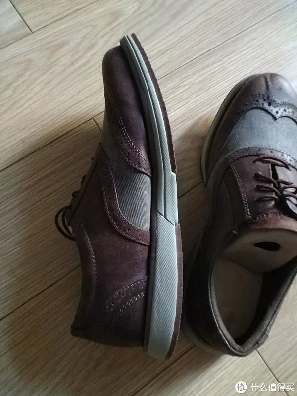 买鞋狂魔匠 篇一:斯凯奇+Rockport 男鞋 晒单*尺码建议*买小了半码的感觉