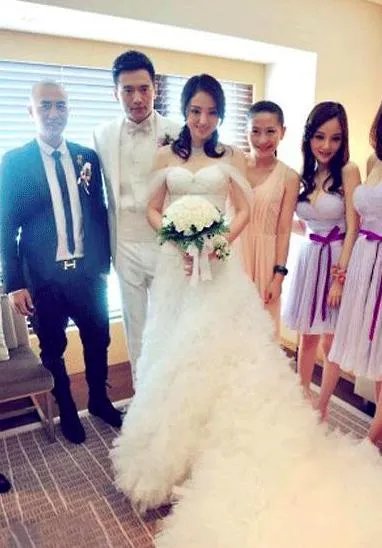 中国设计师兰玉的婚纱有名吗?有哪些女明星穿过?