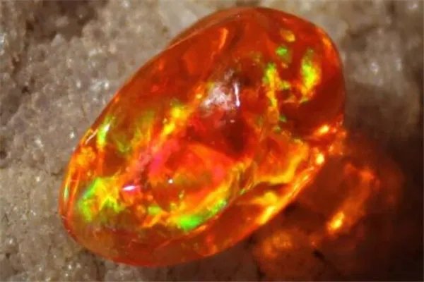 世界十大最贵的石头 塔菲石每克拉3.5万美元,最后一种很少见