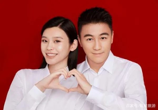 赌王儿子隐居海外30年,何猷君生母是梁安琪,为何由何超琼抚养?