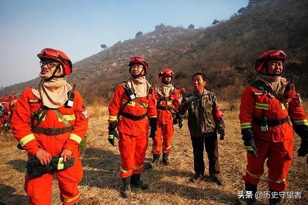 女大学生在张家界翼装飞行失踪,定位和手机都没带,生还的可能性大吗?