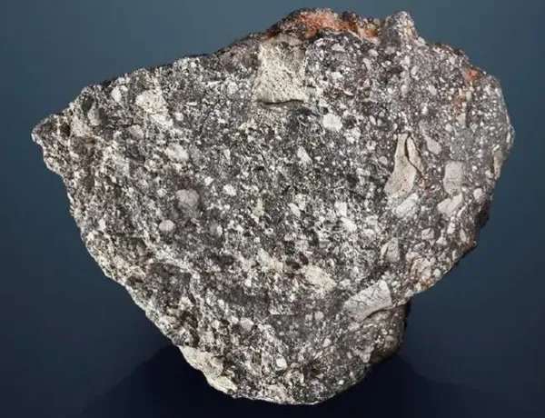 英国在陨石中发现地外水,这代表着什么呢?外星生命真的存在吗?