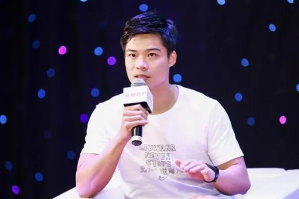 苏炳添换起跑脚参考了刘翔?