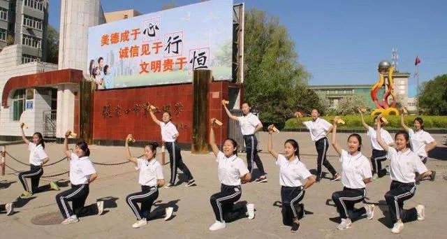 张家口二中学校环境怎么样?