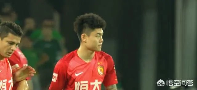 马德兴吐槽:恒大投机成性,靠归化!拿冠军也无意义!中超联赛已经变味!你同意吗?