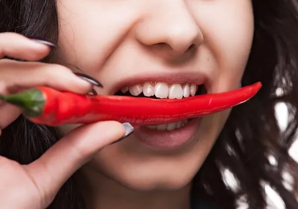 员工被罚吃“死神辣条”进医院！你知道辣条对健康的危害有多大吗？
