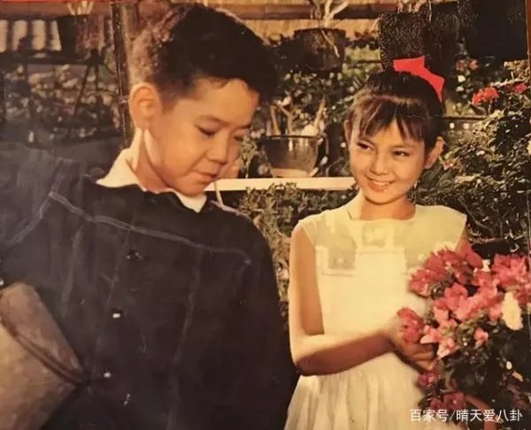 与林建岳离婚25年,谢玲玲为何会感谢婆婆呢?
