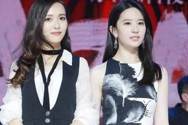 刘亦菲为唐嫣庆生,她们两人的关系如何?