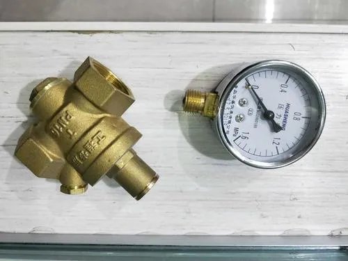 自来水减压阀和稳压阀一样吗