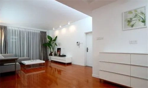 客厅不吊顶装修效果图 简简单单也不失为一种美