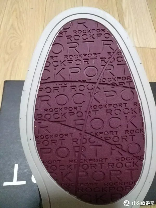 买鞋狂魔匠 篇一:斯凯奇+Rockport 男鞋 晒单*尺码建议*买小了半码的感觉