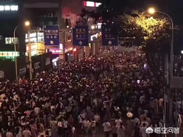国庆长假,你们打算加班还是放假去城市周边旅游呢?