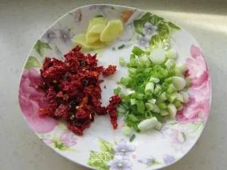 皮馕烧鲤鱼