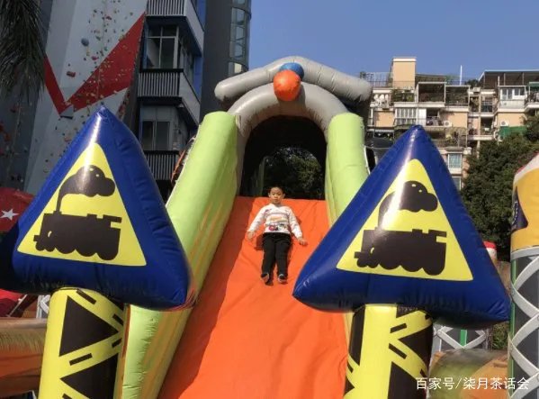 澳洲充气堡被吹飞致多人死亡,充气城堡存在哪些安全隐患?